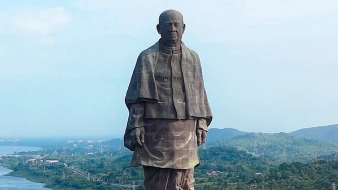 सरदार पटेल जयंती: देशभर में जिंदा है लौह पुरुष की विरासत, सड़कों से स्मारकों तक गूंजता नाम