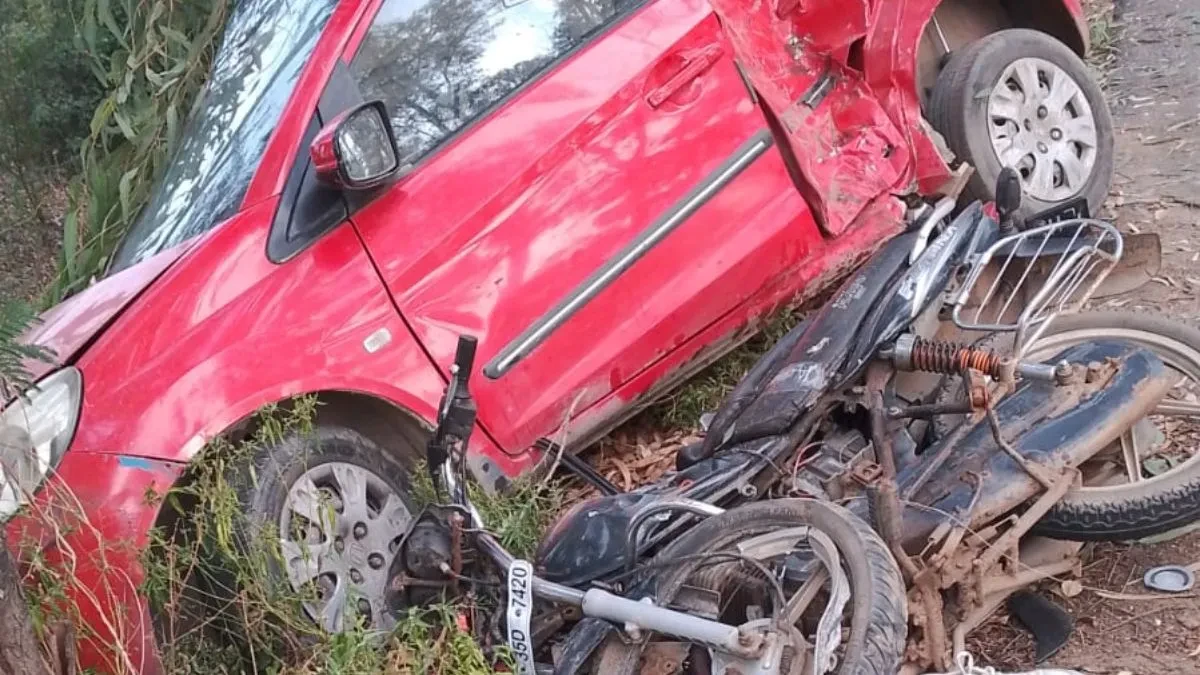 रेवाड़ी-महेंद्रगढ़ रोड पर भीषण हादसा, चाचा-भतीजे समेत तीन की मौत, कार चालक फरार