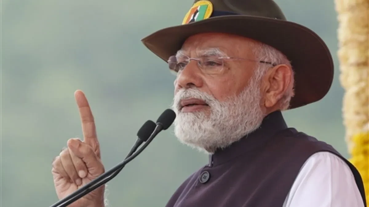 पीएम मोदी का नेहरू पर वार: कहा– सरदार पटेल कश्मीर को पूरा भारत में मिलाना चाहते थे, पर रोका गया