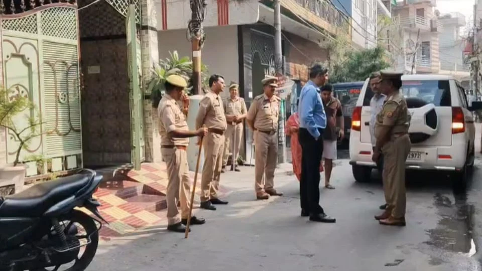 सहारनपुर में विजिलेंस की बड़ी कार्रवाई, रिटायर्ड इंस्पेक्टर के ठिकानों पर मारा छापा