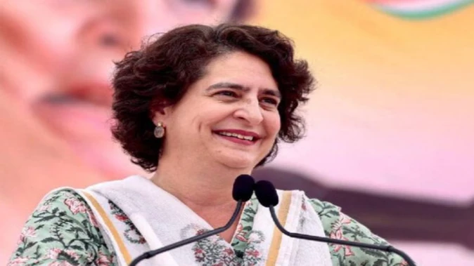 प्रदूषण पर राजनीति छोड़ एकजुट होकर करें कार्रवाई: प्रियंका गांधी