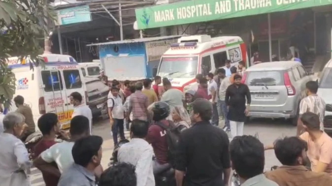 नोएडा के अस्पताल में ऑक्सीजन पाइप फटने से मची अफरा-तफरी, मरीजों को तुरंत किया गया शिफ्ट