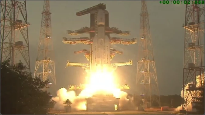 बाहुबली रॉकेट ने रचा इतिहास, इसरो ने लॉन्च किया अब तक का सबसे भारी संचार उपग्रह, नौसेना की क्षमता में बड़ा इजाफा