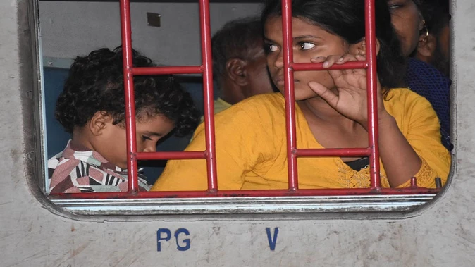 विक्रमशिला एक्सप्रेस में बम की अफवाह फैलाने वाला गिरफ्तार