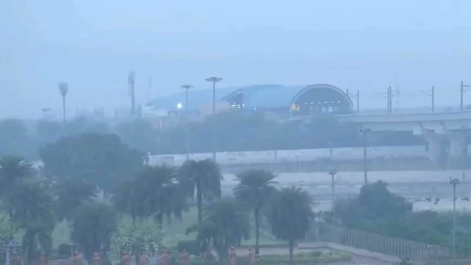 दिल्ली-एनसीआर में हवा फिर हुई जहरिली, कई इलाकों में ‘बेहद खराब’ श्रेणी में पहुंचा एक्यूआई