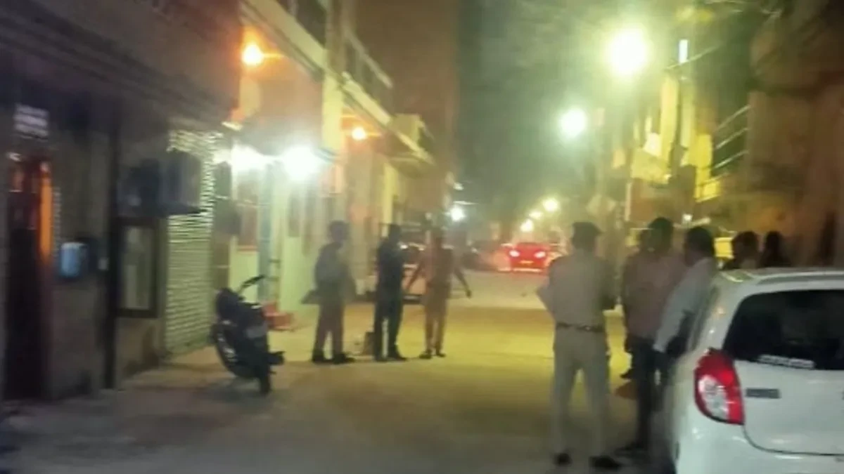 लाइब्रेरी से लौट रही छात्रा पर फायरिंग, पीछा करने वाला युवक हुआ फरार