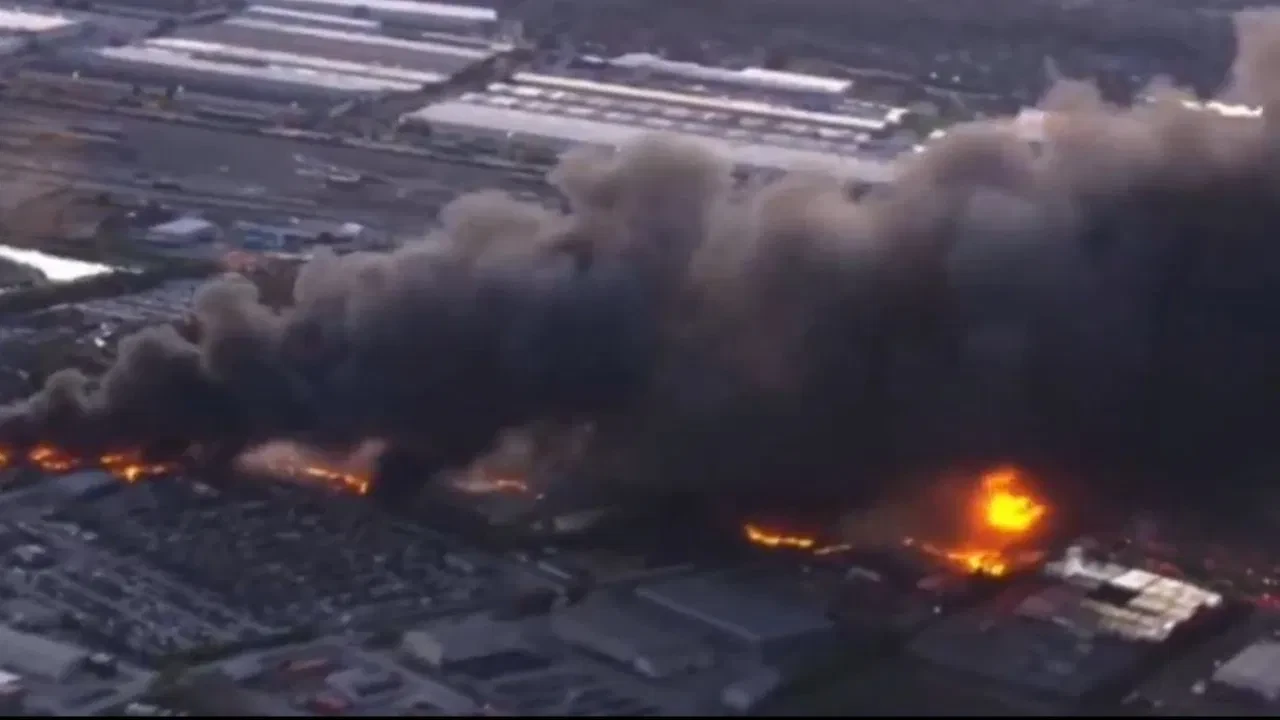 केंटकी में बड़ा विमान हादसा, चार की मौत और 11 घायल, हवाई परिचालन रोका गया