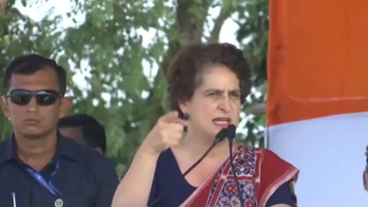 प्रियंका गांधी ने बिहार में पीएम मोदी पर साधा निशाना, कहा– ‘एक अपमान मंत्रालय खोल लें’