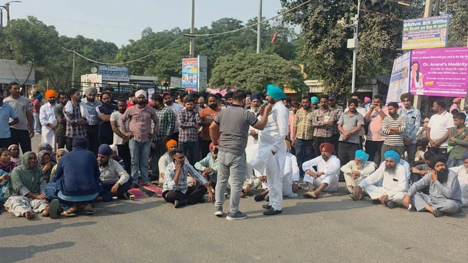 समराला में कबड्डी खिलाड़ी की हत्या: परिजन और ग्रामीणों ने हाईवे पर दिया धरना