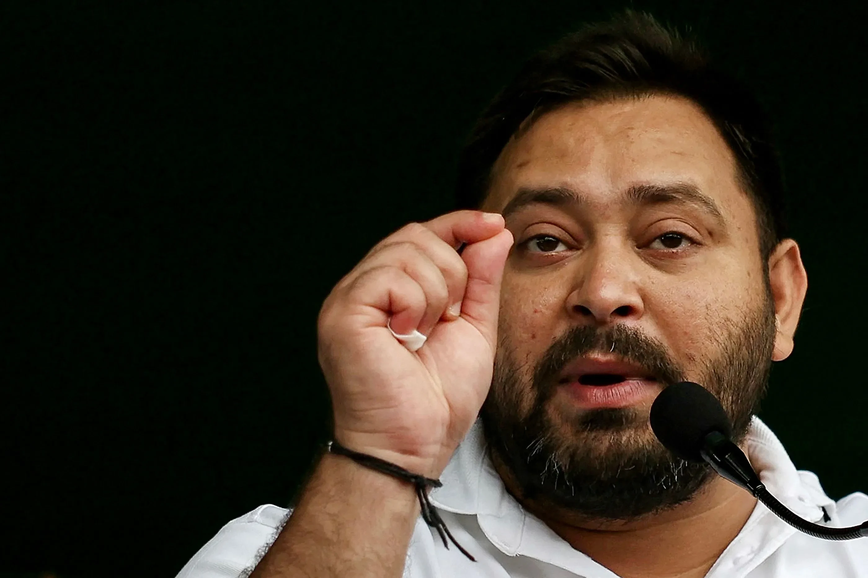 राजद ने मतदान में बाधा डालने का आरोप लगाया, चुनाव आयोग ने बताया निराधार