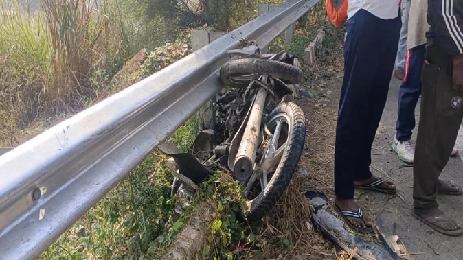 पानीपत में तेज रफ्तार कार ने कारपेंटरों को मारी टक्कर, एक की मौत, दूसरा घायल