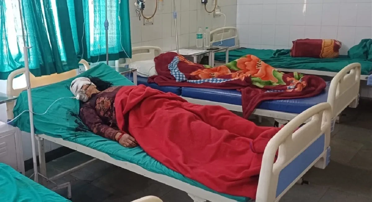 नींद की झपकी ने ली दो जानें, मेरठ-करनाल हाईवे पर अर्टिगा कार डंपर में घुसी