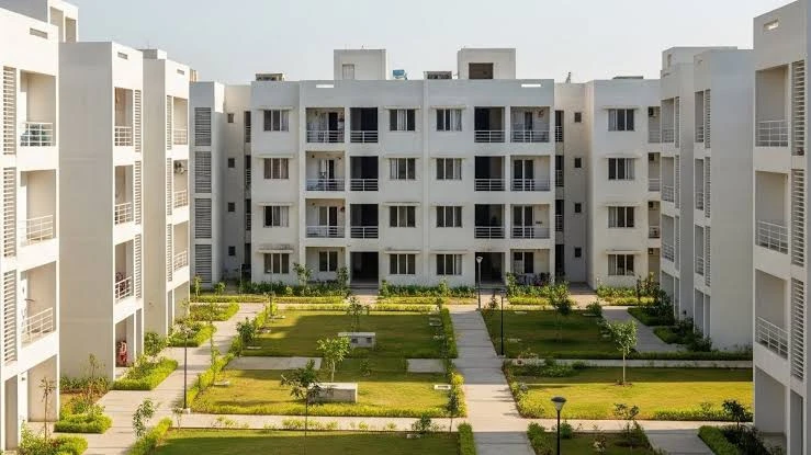 आवास विकास के फ्लैट खरीदारों को बैंक देंगे लोन में प्राथमिकता, मिलेगी 15% तक की छूट