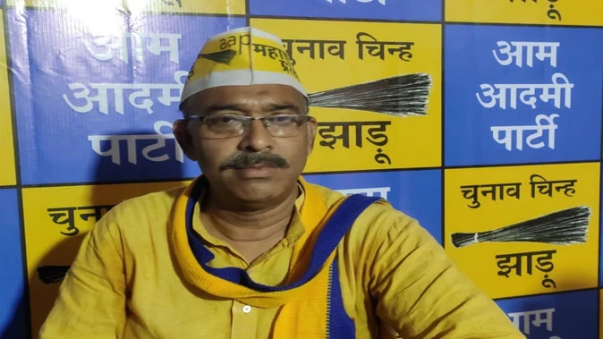 फरार पटाखा कारोबारी कादिर ने अदालत में किया  आत्मसमर्पण, 100 करोड़ रुपये से अधिक की ठगी का आरोप