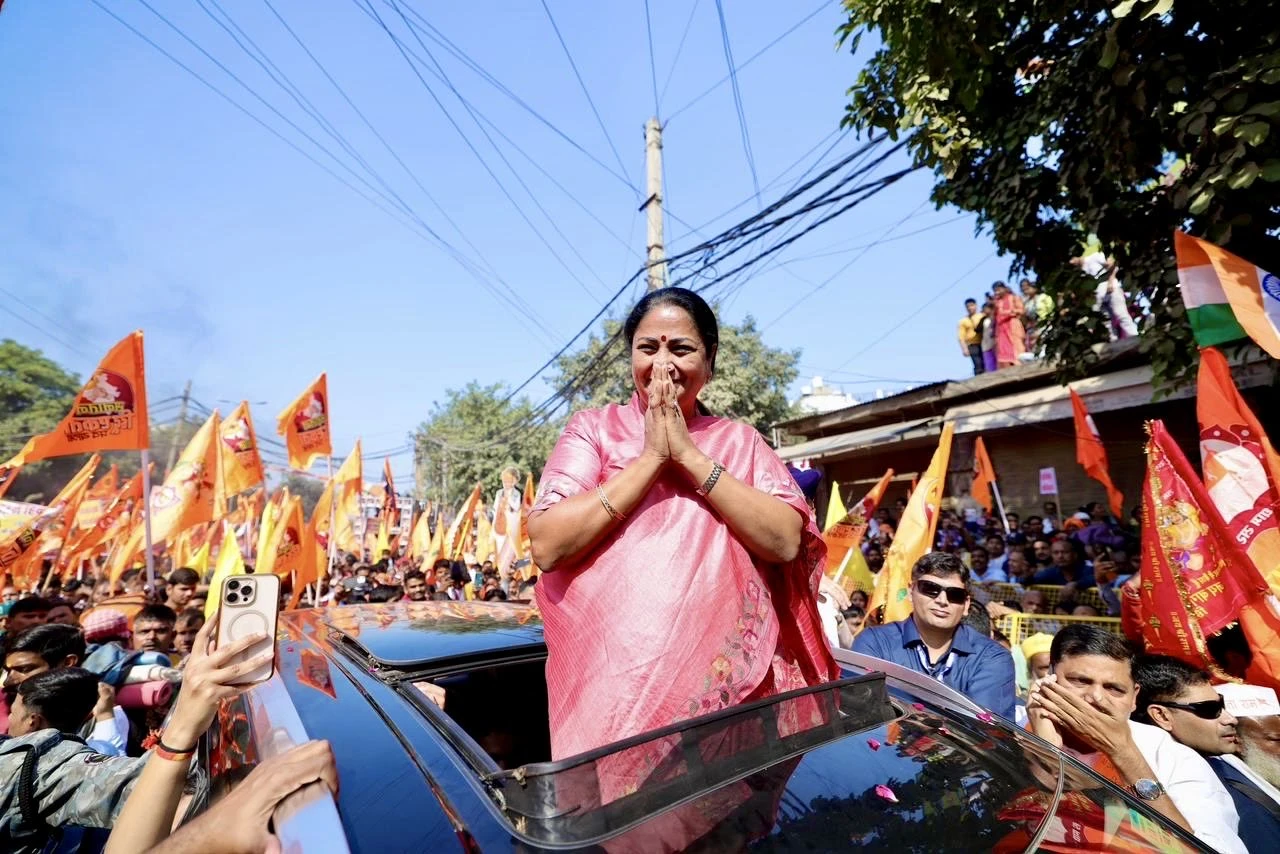 धीरेंद्र शास्त्री की हिंदू एकता यात्रा छतरपुर से हुई शुरू, सीएम रेखा भी शामिल