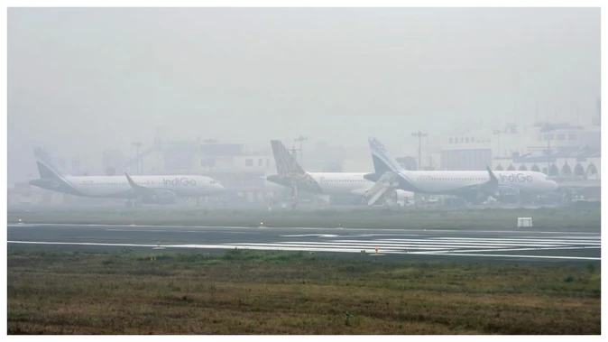 दिल्ली एयरपोर्ट की उड़ान सेवाएं पटरी पर, 36 घंटे बाद हालात सामान्य