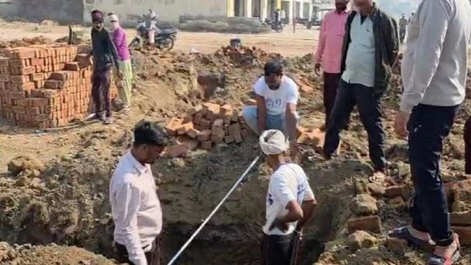 मथुरा में पदयात्रा के लिए 15 एकड़ में तंबू, 300 हलवाई और 30 भट्ठियां तैयार