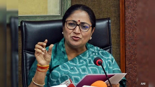 सीएम रेखा गुप्ता का वादा: दिल्ली को बनाएंगे विकसित और स्वच्छ, बिहार से गहरा संबंध बताया