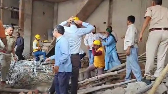जयपुर में निर्माणाधीन मकान का बेसमेंट गिरा, मलबे में फंसे कई लोग