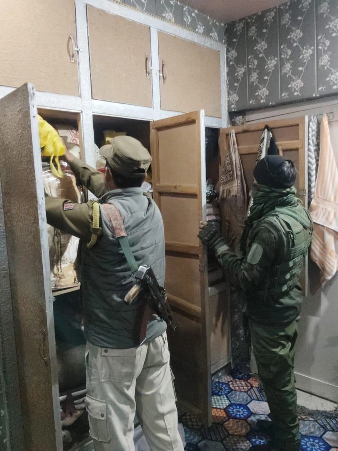 सर्दियों में आतंकी ठिकानों की तलाश में निचले इलाकों की ओर बढ़े, सुरक्षा बल सतर्क