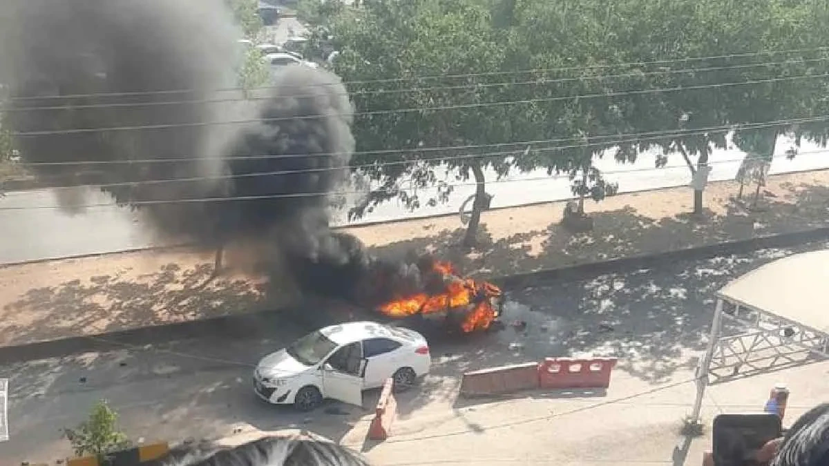 इस्लामाबाद में कोर्ट के बाहर आत्मघाती धमाका, 12 की मौत, 21 घायल