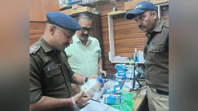 दिल्ली धमाके के बाद देहरादून में रासायनिक दुकानों पर कड़ी जांच