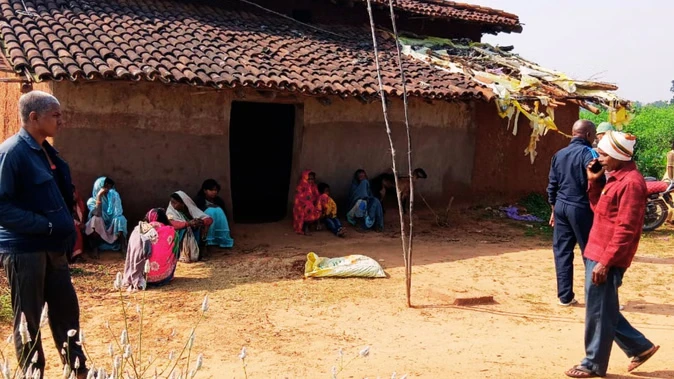 बभनी में मां ने 10 माह के बेटे की हत्या के बाद की आत्महत्या, पूरे गांव में मातम