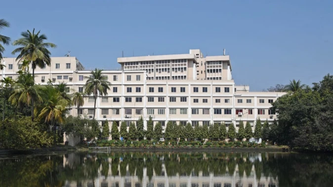 दिल्ली हमला के बाद आईएसआई परिसर में नफरत भरी ग्राफिटी, जांच शुरू