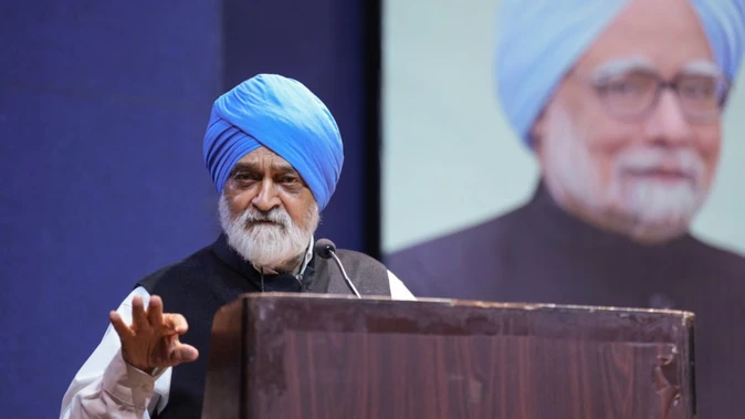 'मनमोहन सिंह को आती थी राजनीति, भारत-अमेरिका परमाणु सौदा इसका सबूत..': मोंटेक अहलूवालिया