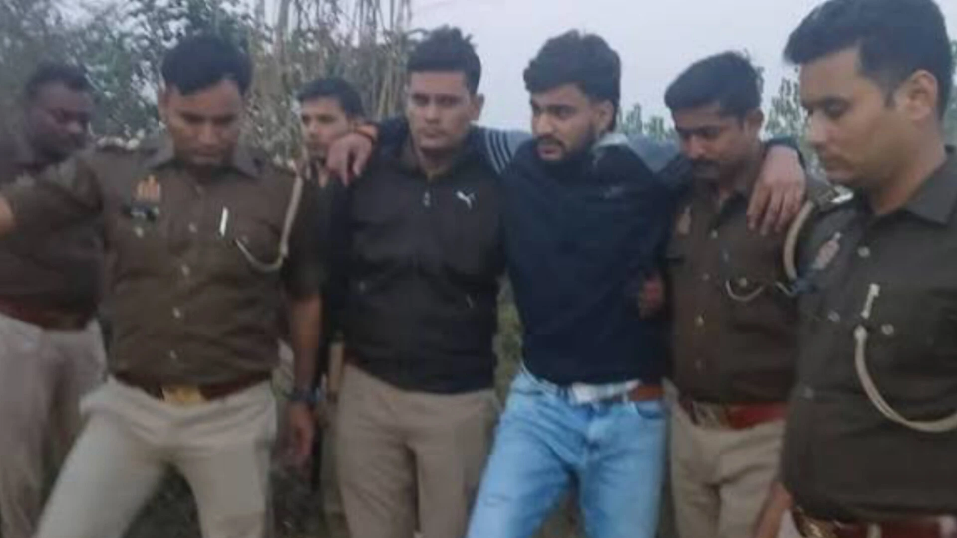 चार युवकों को गोली मारने के आरोपी कनिष्क को पुलिस ने मुठभेड़ में दबोचा