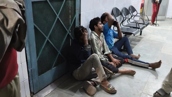 रामपुर में शादी की खुशियों में मातम, दामाद और बहनोई की सड़क हादसे में मौत