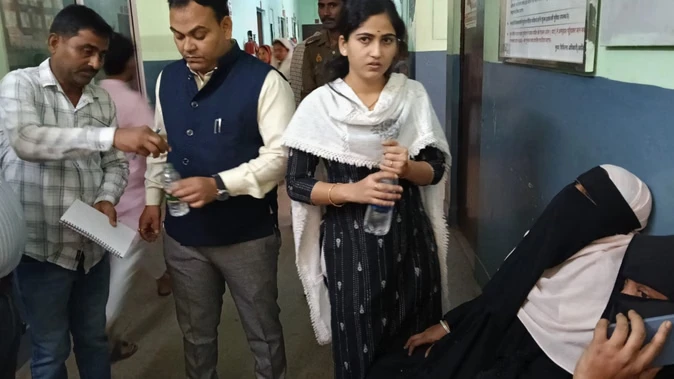 लखीमपुर खीरी में भीषण हादसा: कंटेनर से कुचलकर तीन छात्राओं की मौत