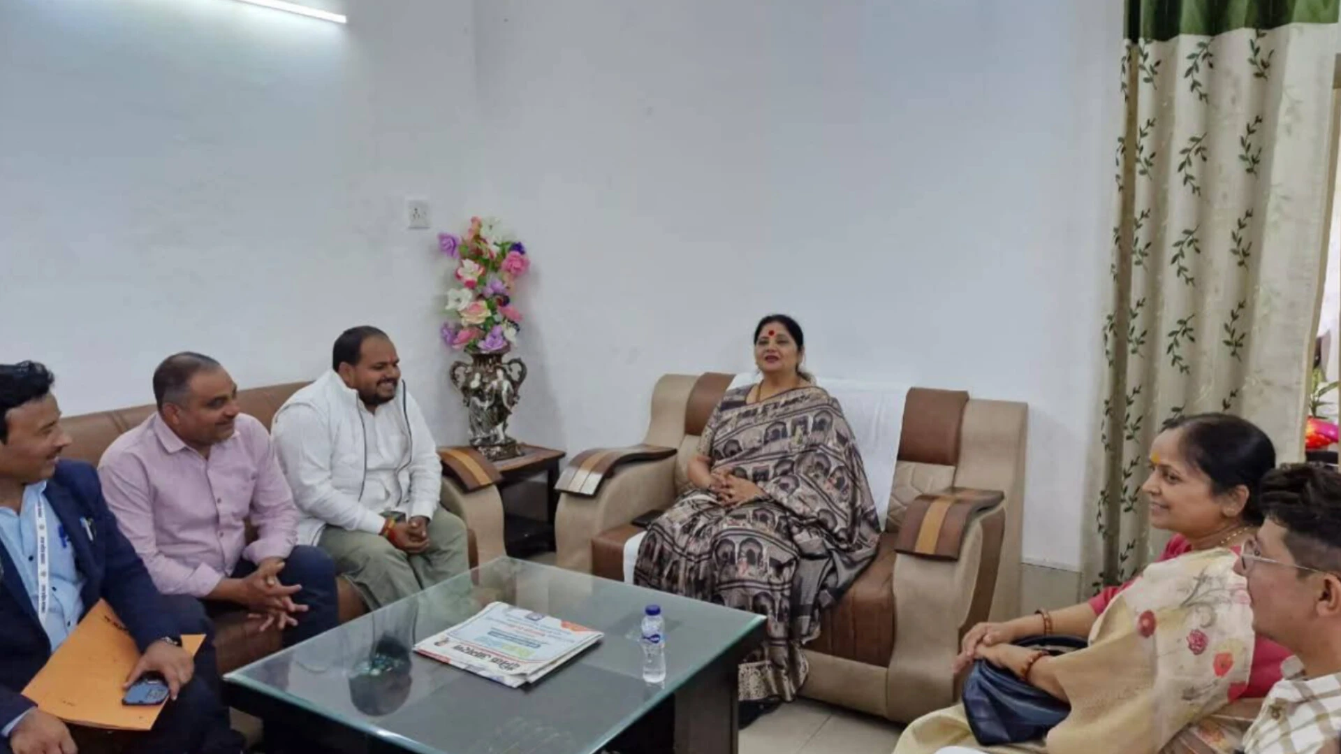 मुजफ्फरनगर: 18 लाख की ठगी के मामले में पीड़िता ने महिला आयोग से मांगा न्याय