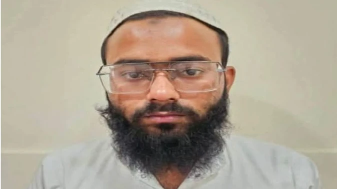 सुहेल के घर एटीएस की छानबीन, कलमा लिखा कपड़ा व साहित्य बरामद