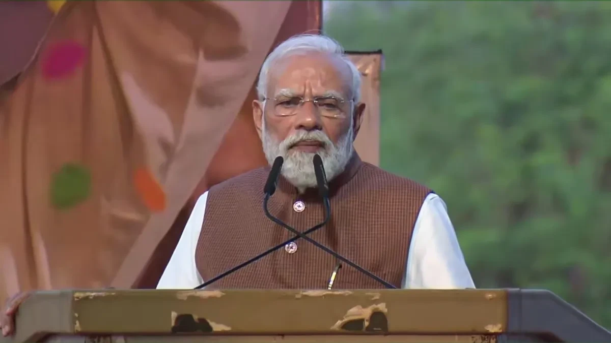 ‘अपने अनुभव डॉक्यूमेंट करें’- बुलेट ट्रेन टीम से बोले पीएम मोदी