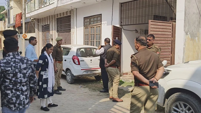 जैश-ए-मोहम्मद का फंडिंग नेटवर्क: डॉ. शाहीन और डॉ. परवेज के विदेश संपर्कों की जांच जारी