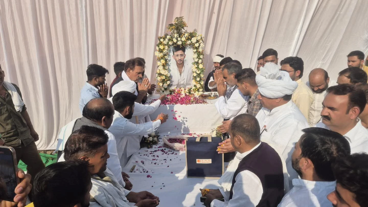 छात्र उज्जवल राणा की शोकसभा में उमड़ी भीड़, न्याय की मांग तेज़