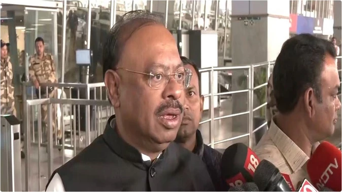 महाराष्ट्र डिप्टी सीएम पर घोटाले का आरोप, बावनकुले बोले- लिखित शिकायत के बाद कार्रवाई