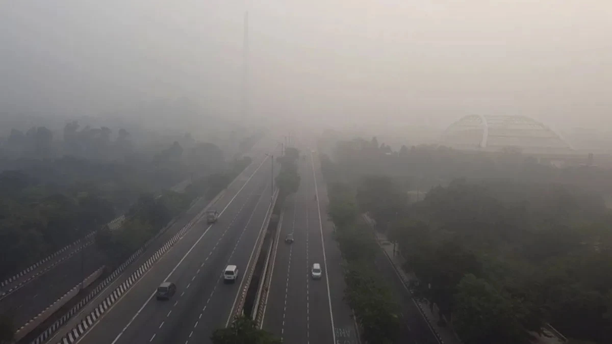 ग्रेटर नोएडा में हवा हुई सबसे खराब, सीजन का सबसे प्रदूषित दिन; एक्यूआई 454