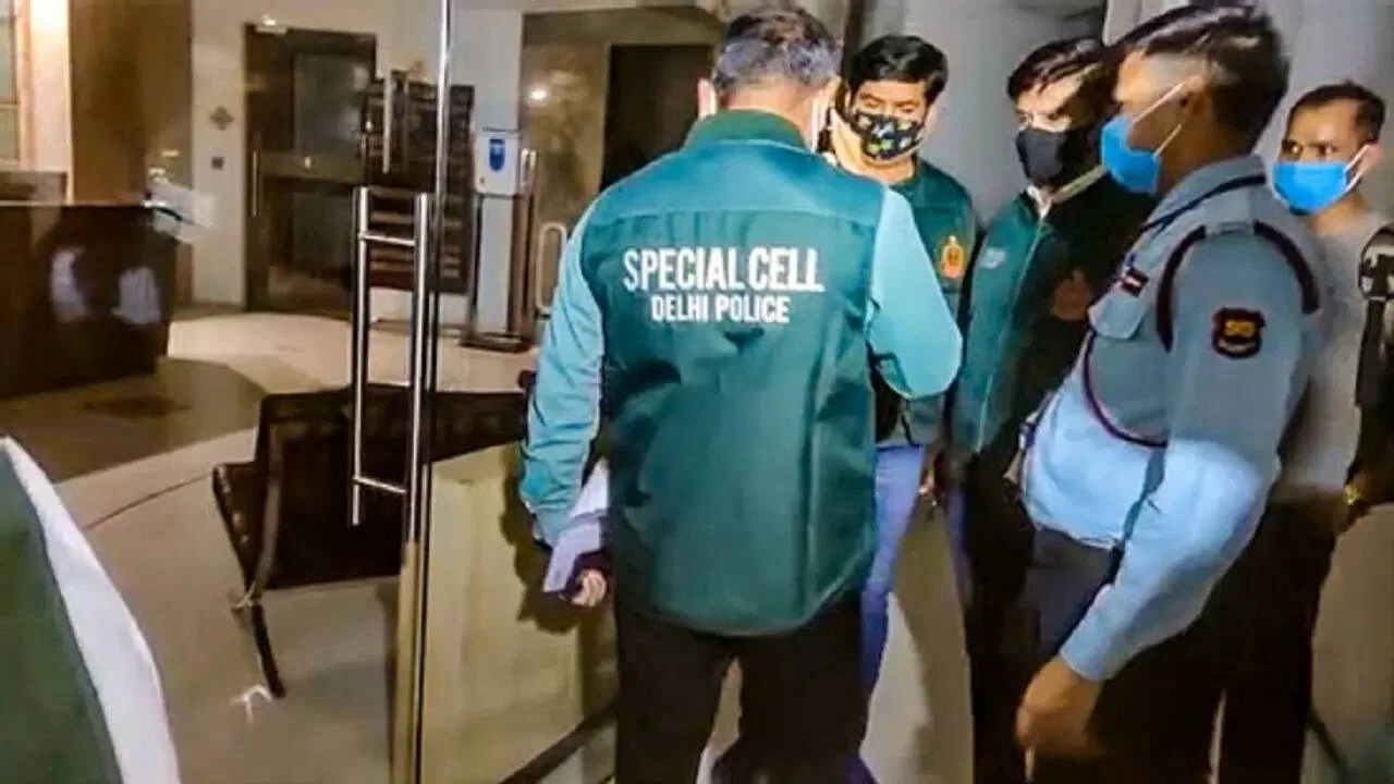 देवबंद तक पहुंची दिल्ली ब्लास्ट मामले की जांच, स्पेशल सेल ने एमबीबीएस छात्र को उठाया