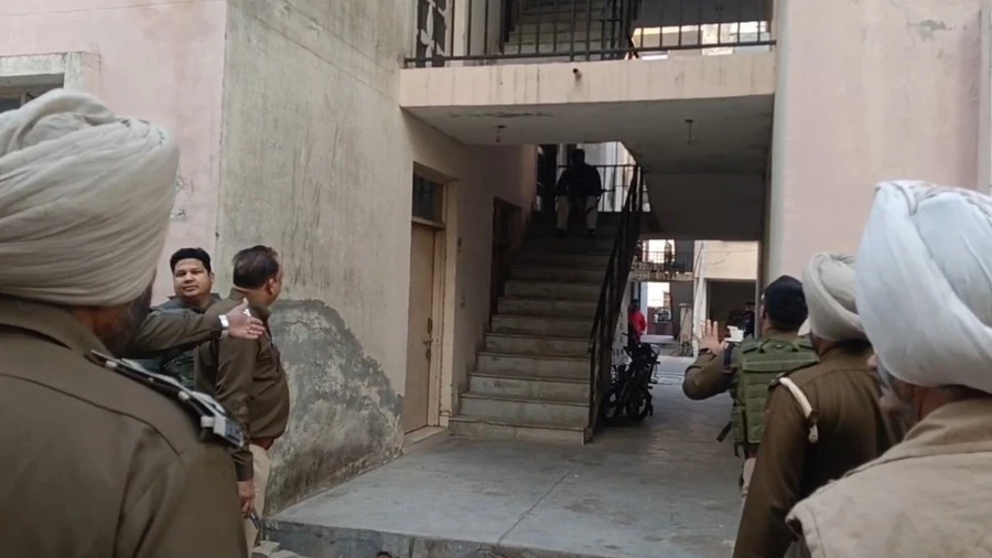 गुरदासपुर में निजी गार्ड ने की पत्नी और सास की गोली मारकर हत्या, फिर की खुदकुशी