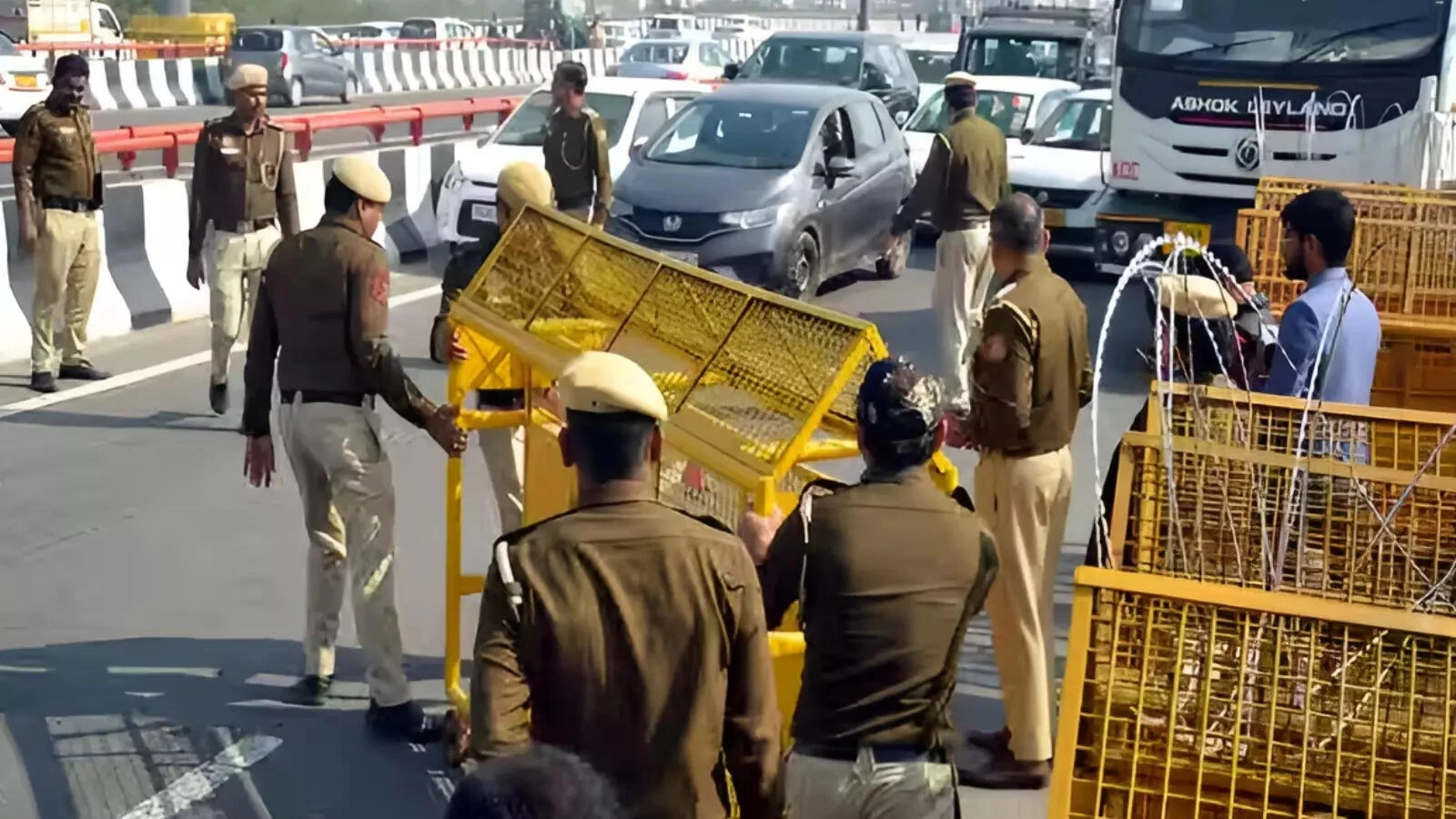 दिल्ली में अगले 7 दिन तक ट्रैफिक अलर्ट, 25 नवंबर तक विशेष डायवर्जन लागू