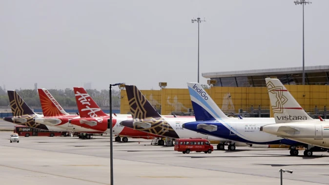 दिल्ली एयरपोर्ट पर बड़ा हादसा टला: अफगान फ्लाइट गलत रनवे पर उतरी