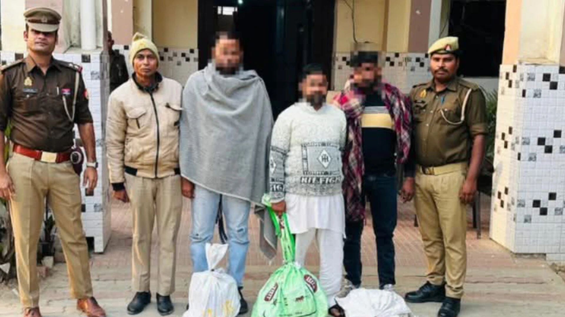 शाहपुर पुलिस ने 21 किलो गांजा के साथ तीन तस्कर दबोचे