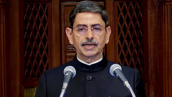 ‘तमिल विशिष्टता’ पर राज्यपाल का बयान: सिर्फ हिंदी नहीं, द्रविड़ भाषाएँ भी निशाने पर