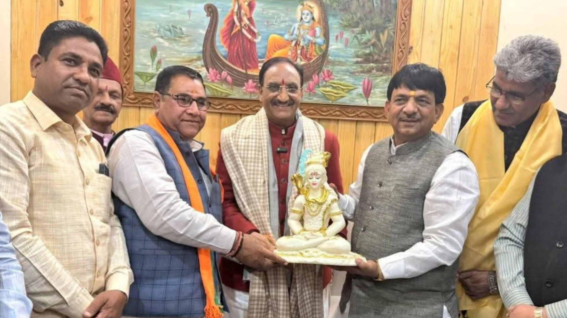 योगी के नेतृत्व में यूपी विकास की राह पर अग्रसर: निशंक