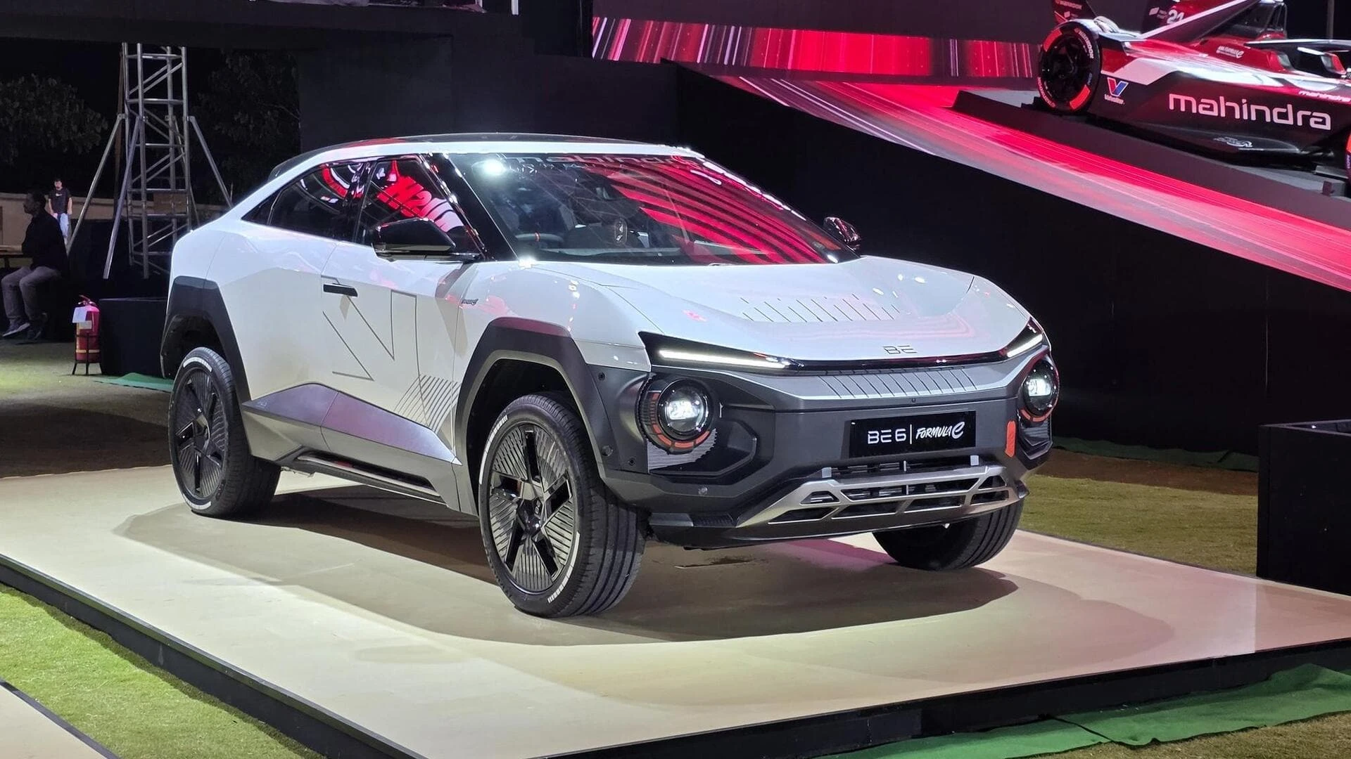 महिंद्रा की बीई 6 फॉर्मूला-ई एडिशन भारत में लॉन्च, जानिए फीचर्स और कीमत