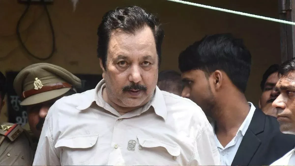 अखिलेश दुबे मामले में एसआईटी की रिपोर्ट: 47 में 37 शिकायतें फर्जी, 10 पर पुनः जांच