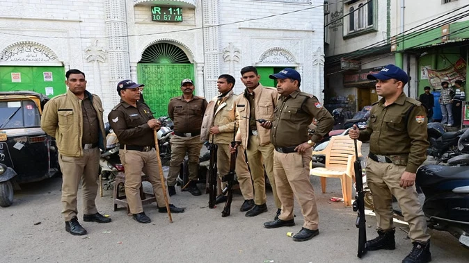 आधी रात हल्द्वानी में कार्रवाई: दिल्ली ब्लास्ट केस में इमाम से पूछताछ