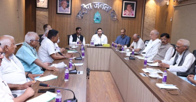 बिहार: महागठबंधन ने तेजस्वी यादव को चुना विधायक दल का नेता